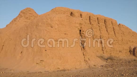 乌兹别克斯坦古代粘土遗址角视频的预览图