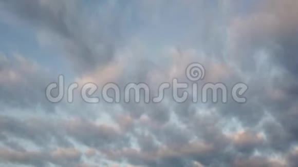 时间推移的云层具有奇妙的密集效果和良好的形式视频的预览图