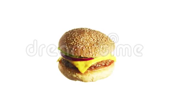 汉堡在悬浮于空气中的白色背景食品上分离旋转视频的预览图