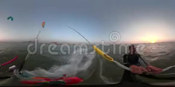 360度孤独的风筝在海上乘风破浪视频的预览图