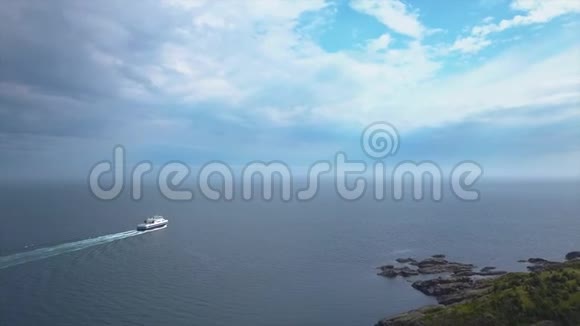 渡船横渡大海视频的预览图