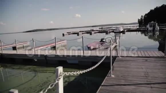 全景湖码头视频的预览图