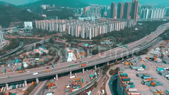 香港2018年5月1日现代港口集装箱码头的航空景观进出口商务物流视频的预览图