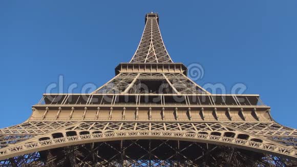埃菲尔铁塔的形象是巴黎的主要旅游标志视频的预览图