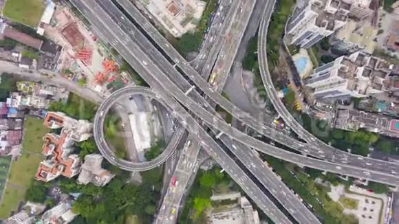 中国广州复杂公路枢纽空中垂直自上而下视图视频的预览图