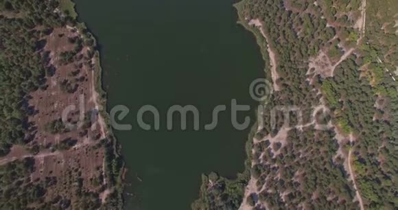 乌克兰风景湖和森林全景视频的预览图