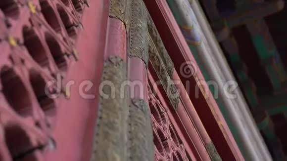 紫禁城内门的特写镜头中国古代宫殿皇帝视频的预览图