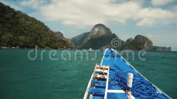 在菲律宾的船上旅行风景优美视频的预览图