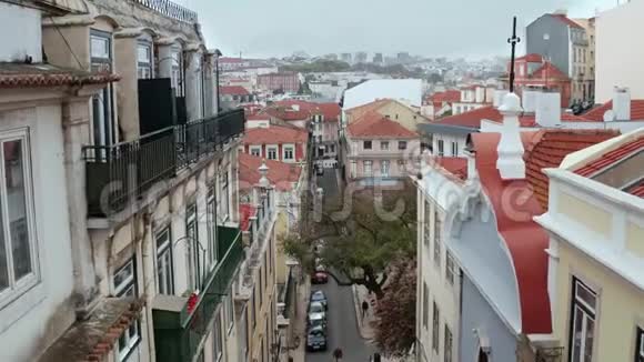 古老的村庄高山瓦尔尔德莫萨马里亚卡马略卡西班牙空中景色视频的预览图