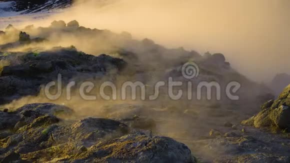 地球火山活动地热区富马洛尔火山沸腾泥盆冰岛视频的预览图
