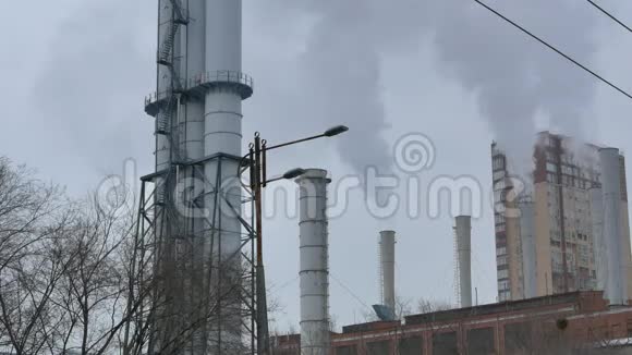 工厂厂房管道污染环境视频的预览图