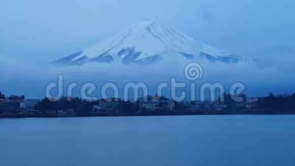 日本富士山时间推移云运动视频的预览图