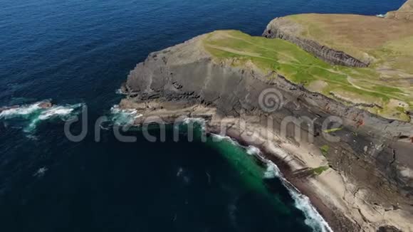 爱尔兰西海岸的基基奇奇妙悬崖视频的预览图