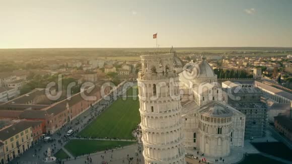 著名比萨斜塔的鸟瞰广场意大利视频的预览图
