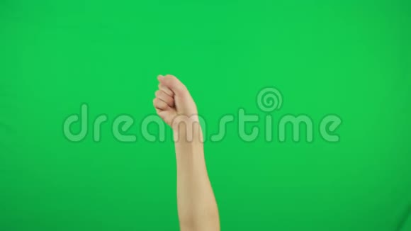 曼斯手秀竖起大拇指的手势男性手举起来做大拇指阿尔法通道按键绿色屏幕视频的预览图