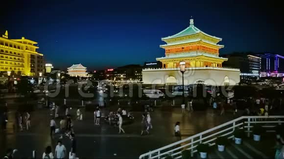 中国西安钟楼夜景视频的预览图