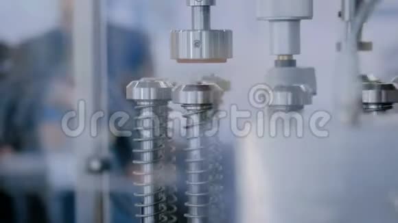药厂自动安瓿灌装封口设备机视频的预览图