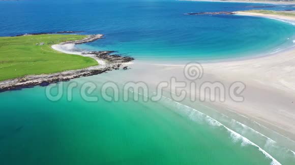 在爱尔兰的多恩加尔郡波尔图授予的纳林海滩的鸟瞰是世界上最好的海滩之一视频的预览图