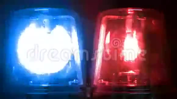 蓝色和红色闪光应急灯视频的预览图