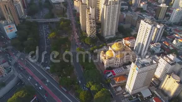 圣保罗布拉齐尔2018年5月3日波利斯塔大道居民和商业建筑的空中景观视频的预览图