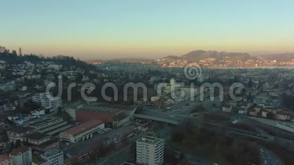卢塞恩和克里恩斯城市景观瑞士鸟瞰图视频的预览图