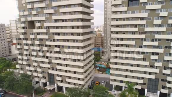 曹宝洛布拉齐尔5月3日2018年城市中心住宅建筑的鸟瞰图视频的预览图
