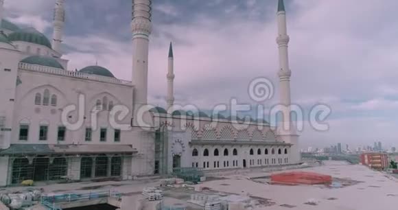 伊斯坦布尔卡姆利卡清真寺和博斯普鲁斯空中景观2视频的预览图