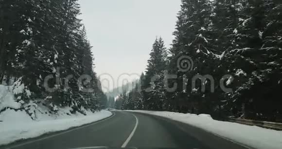 4K超高清雪山之路视频的预览图
