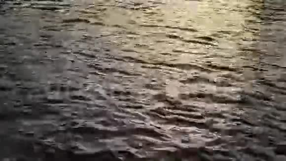 水的质地视频的预览图