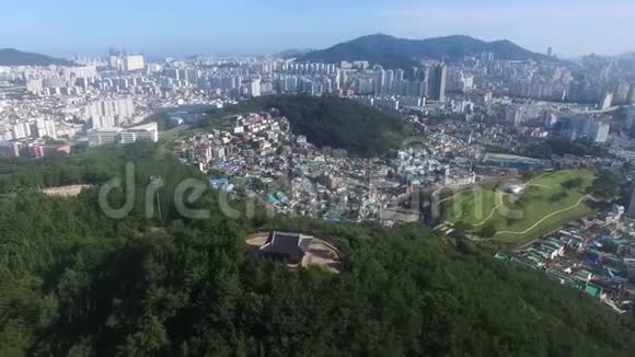 东雷Eupseong传统堡垒Bukjangdae航空景观釜山韩国亚洲视频的预览图