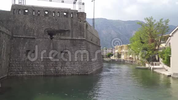 老城区周边石堡垒墙黑山科托尔视频的预览图