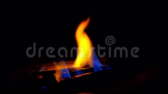 燃烧香肠视频的预览图