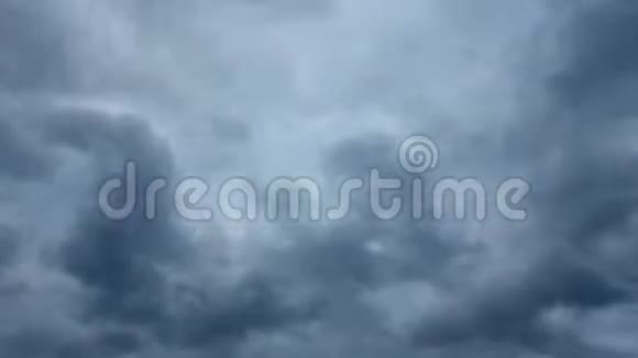 天空中的乌云时间流逝视频的预览图