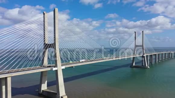 里斯本VascodaGama桥令人印象深刻的建筑视频的预览图