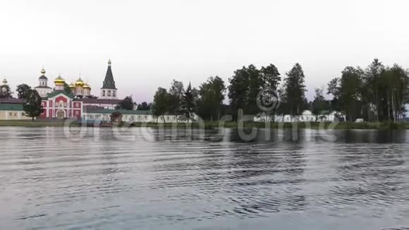 瓦尔德湖和修道院的主要入口视频的预览图