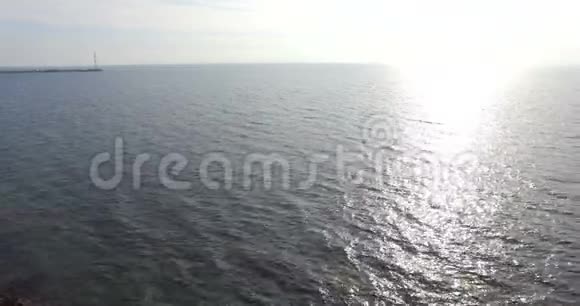 保加利亚布尔加斯湾黑海蓝色水域视频的预览图