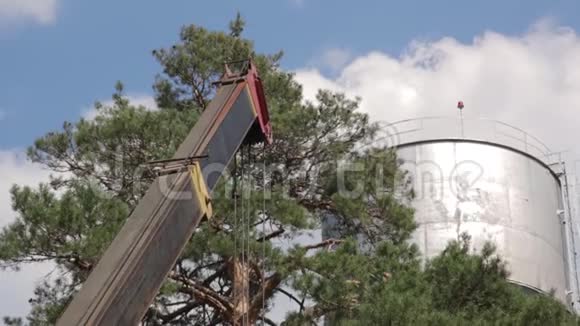 建筑起重机的吊杆视频的预览图