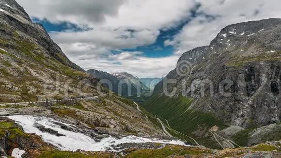 挪威安达蛇形山路特罗尔斯蒂根著名的挪威地标和热门目的地视频的预览图