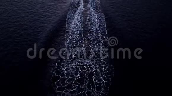 游艇在群岛附近散步阳光明媚的日落三维渲染4k视频视频的预览图