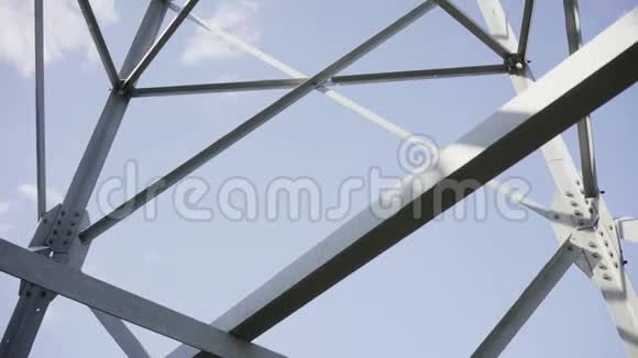 高压线路立柱晴空钢结构设计视频的预览图