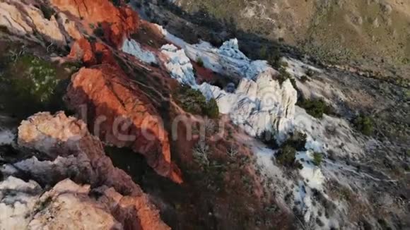 内华达州里诺的红岩空中镜头视频的预览图