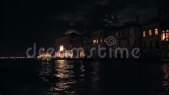 中央运河夜景威尼斯建筑视频的预览图