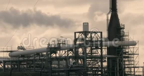 化工厂构筑物管道视频的预览图