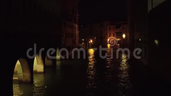 意大利夜间威尼斯运河视频的预览图