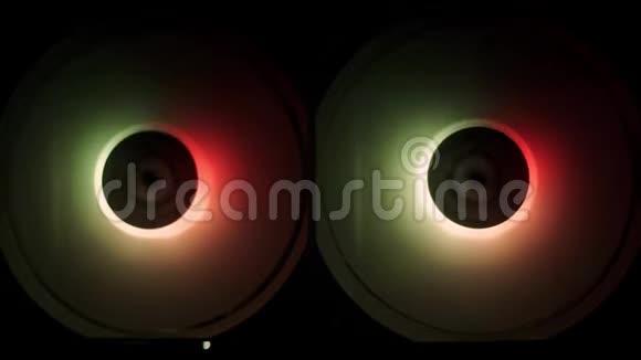 RGB圆圈以不同的颜色发光视频的预览图
