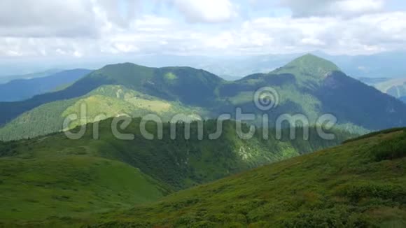 喀尔巴阡山脉山脉全景视频的预览图