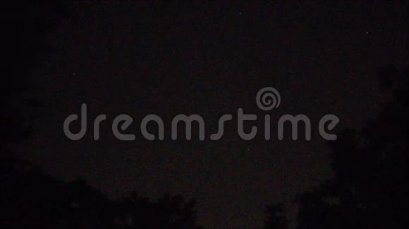 星星之夜黑色与飞机视频的预览图