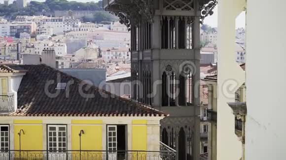 上图是圣贾斯塔电梯塔周围的城市和建筑物视频的预览图