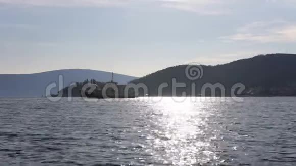 黑山Kotor湾渡轮运输视频的预览图