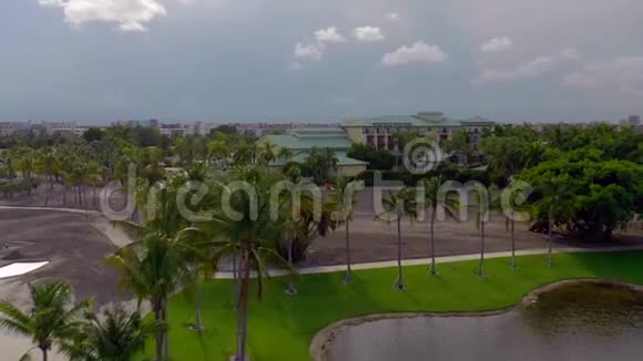 弗罗里达州海兰德高尔夫球场建设景观4k视频的预览图
